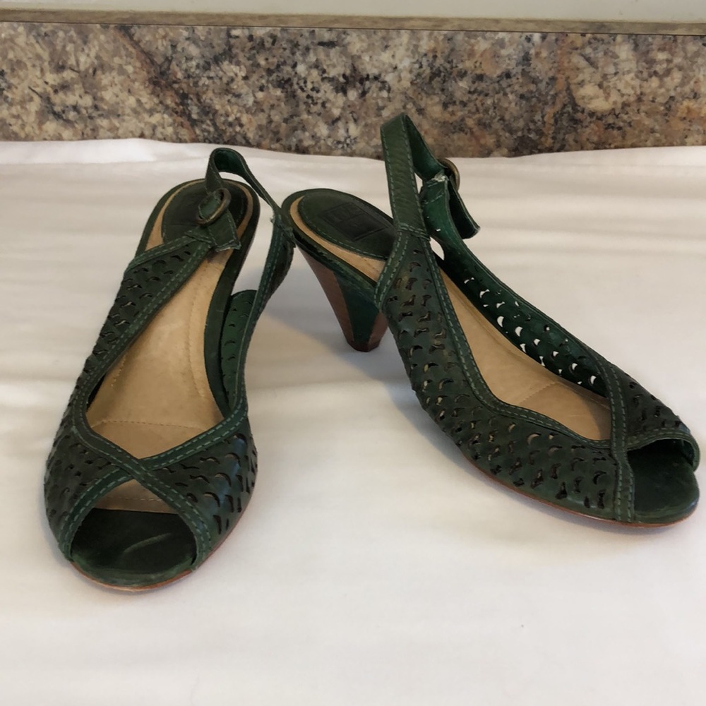 Frye Maya Cut Sling in Jade